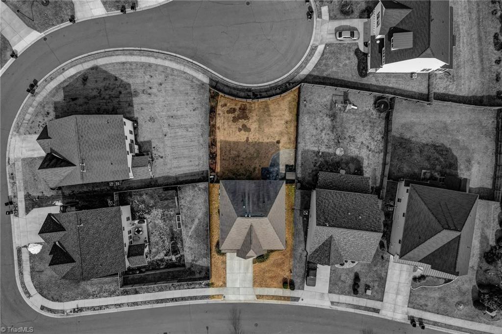 405 Summerwalk Road Greensboro, NC 27455 - Photo 3 of 41