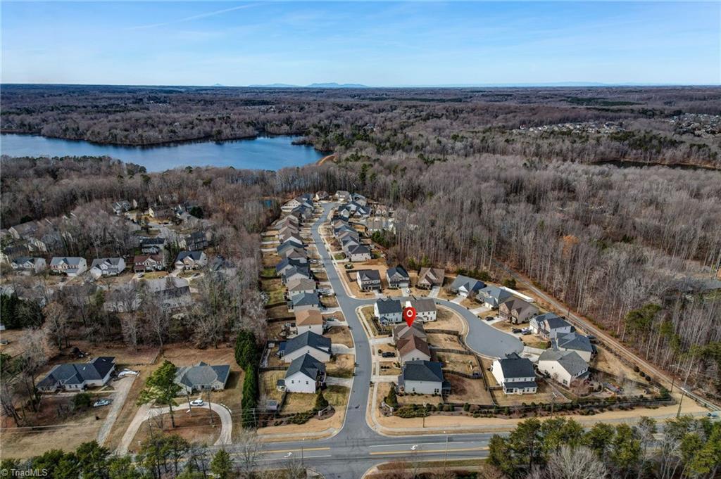 405 Summerwalk Road Greensboro, NC 27455 - Photo 5 of 41