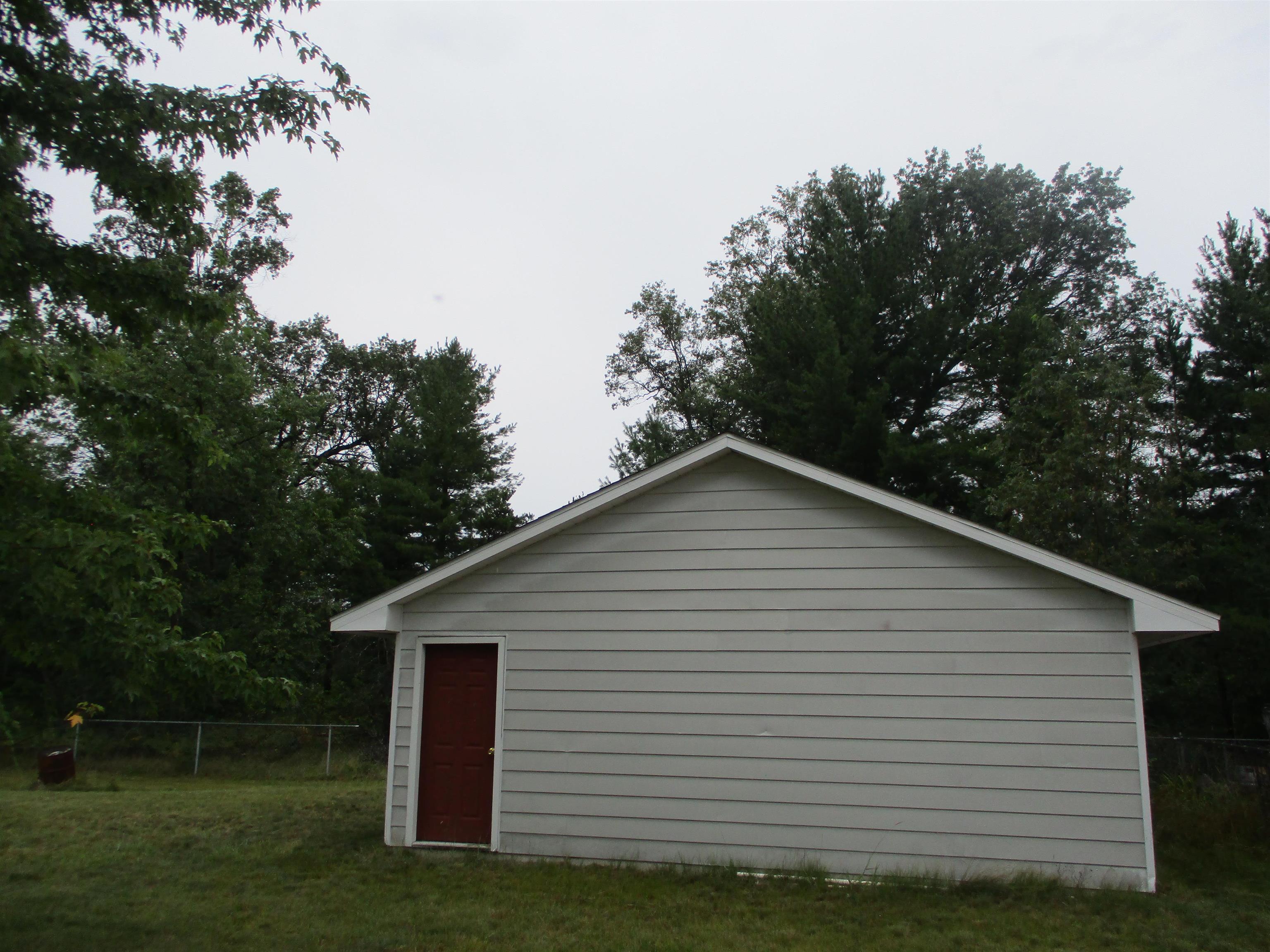2452 North St Helen Road St. Helen, MI 48656 - Photo 6 of 27 1913854-5.JPG