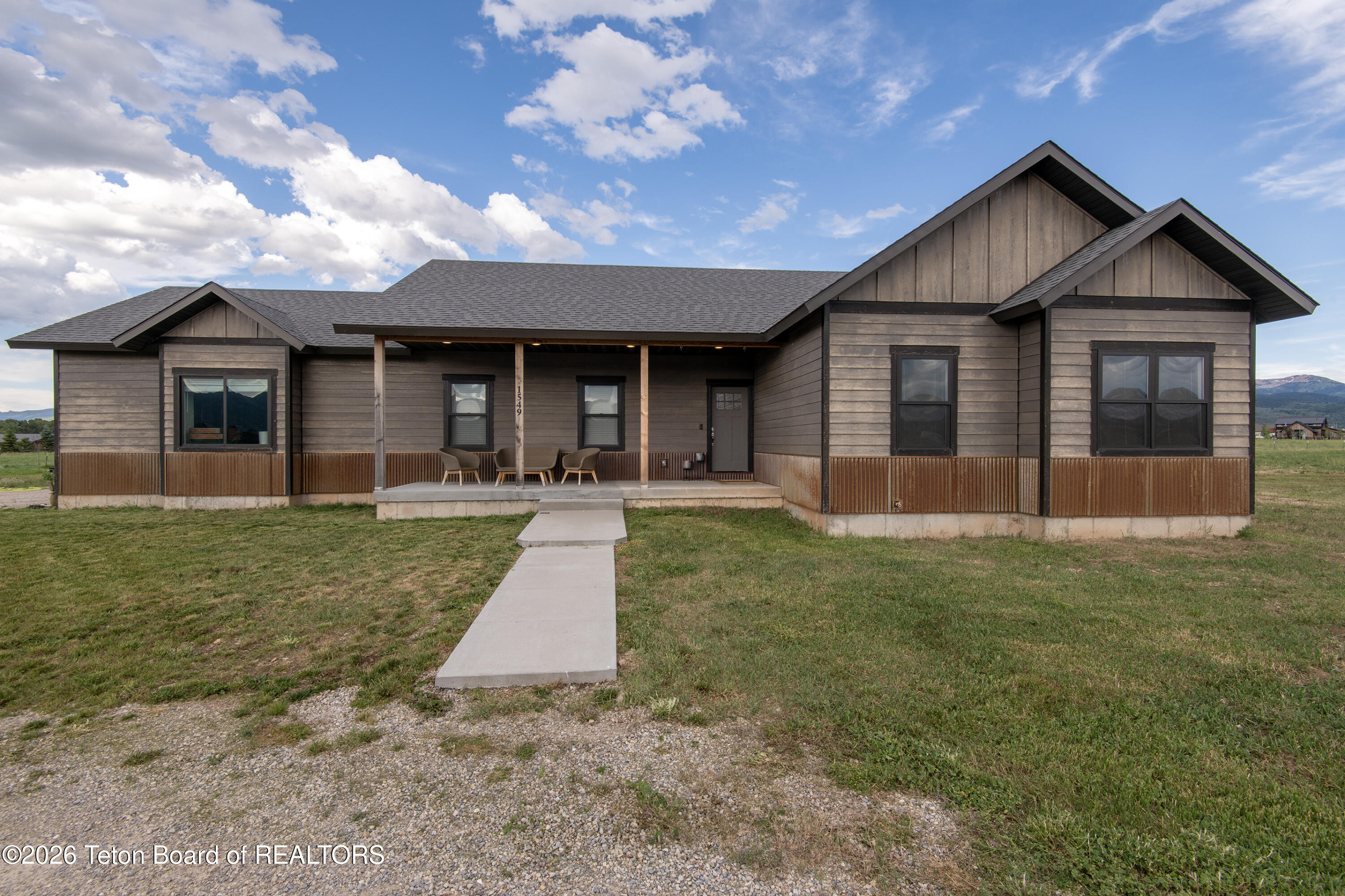 1549 Buckskin Loop Victor, ID 83455 - Photo 2 of 31 DSC_6259