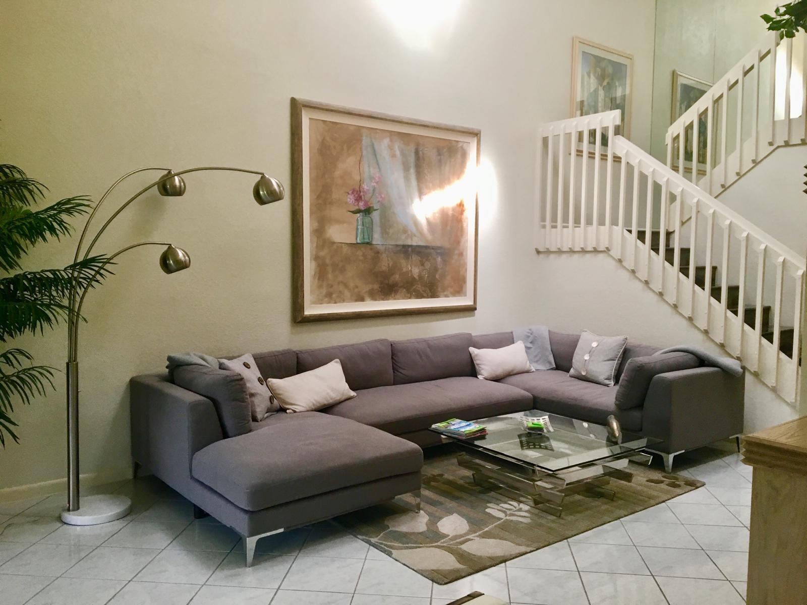 7770 La Mirada Drive Boca Raton, FL 33433 - Photo 50 of 55 a living room with furniture and a potted plant