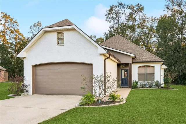 $289,000 | 18536 South Brookfield Drive, Ponchatoula, LA 70454