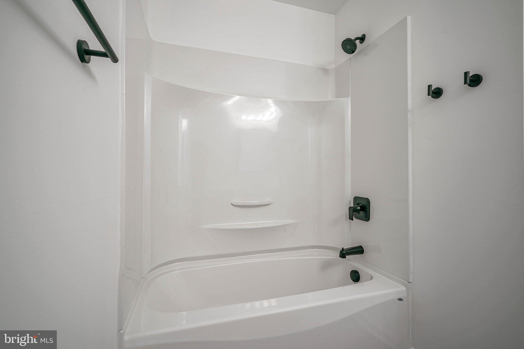 12 Park Road Pennsville, NJ 08070 - Photo 22 of 33 Sleek and modern bathing oasis.
