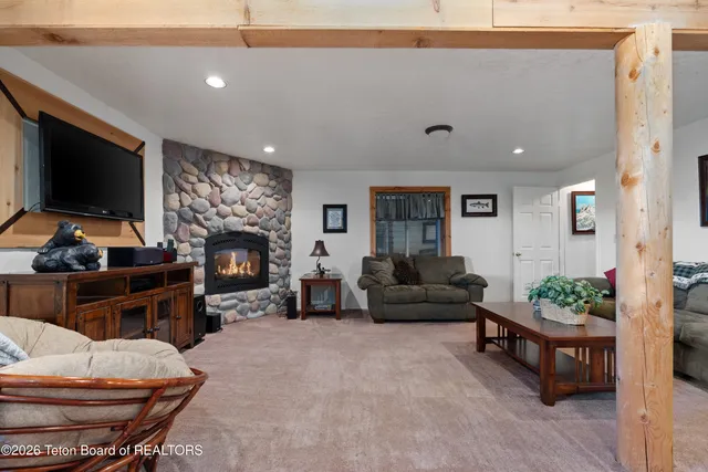 $1,295,000 | 1102 Pine View Lane, Driggs, ID 83422