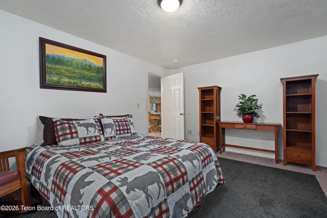 $1,295,000 | 1102 Pine View Lane, Driggs, ID 83422