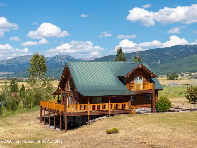 $1,295,000 | 1102 Pine View Lane, Driggs, ID 83422