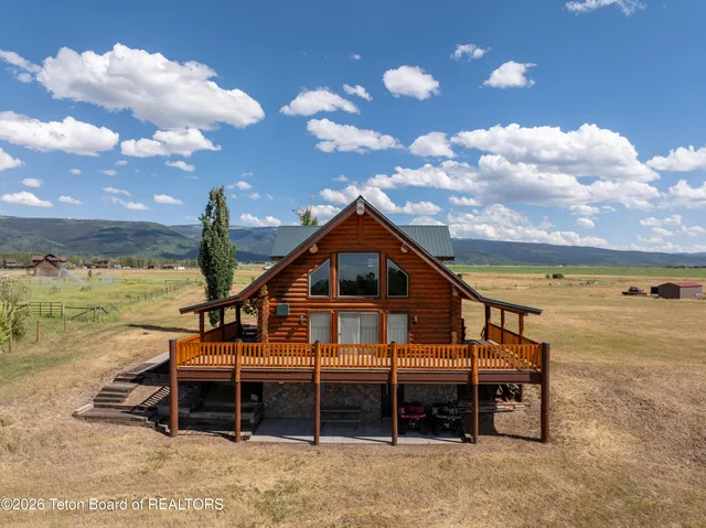 $1,295,000 | 1102 Pine View Lane, Driggs, ID 83422