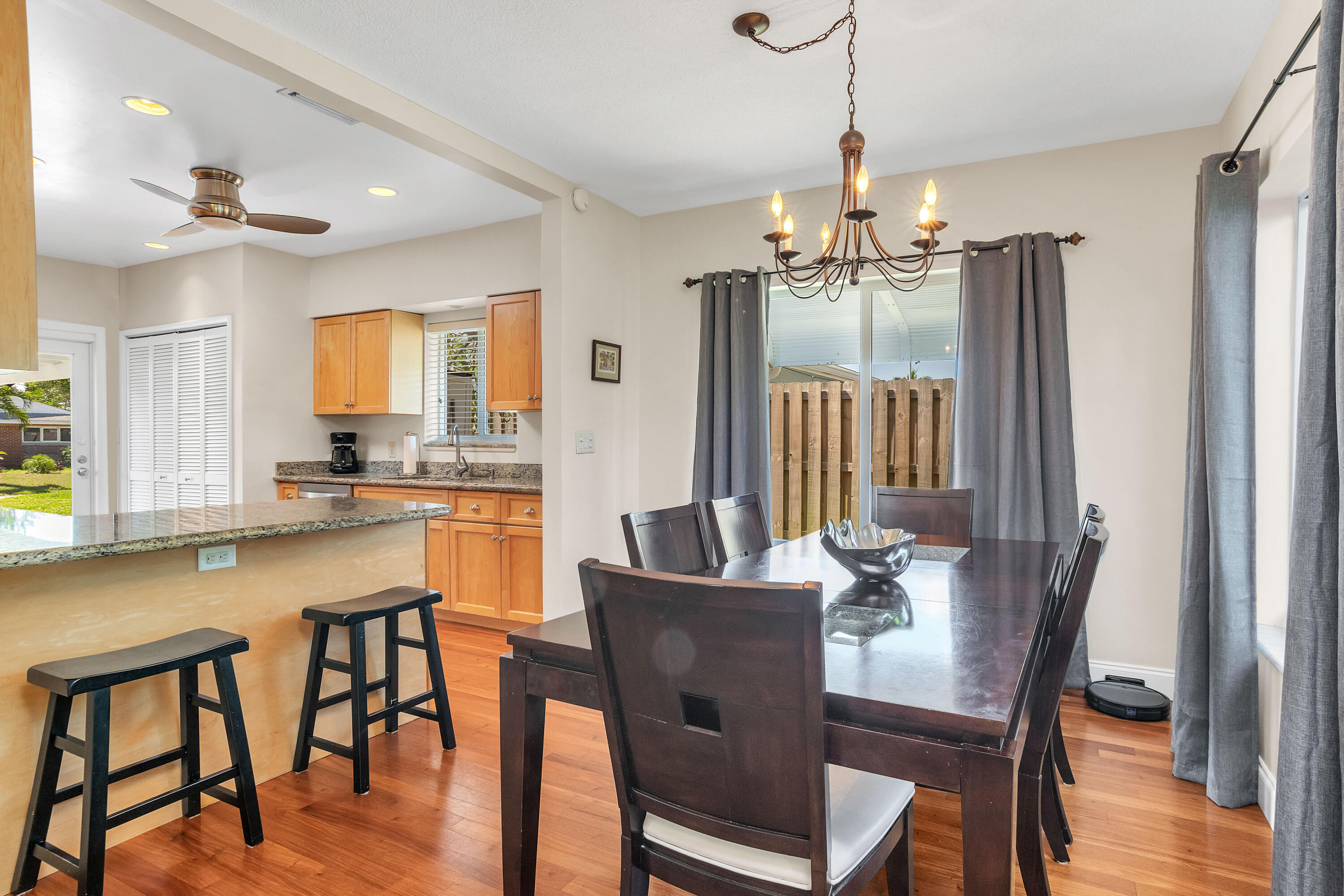 465 Northeast 34th Street Boca Raton, FL 33431 - Photo 3 of 29 DSC_8350