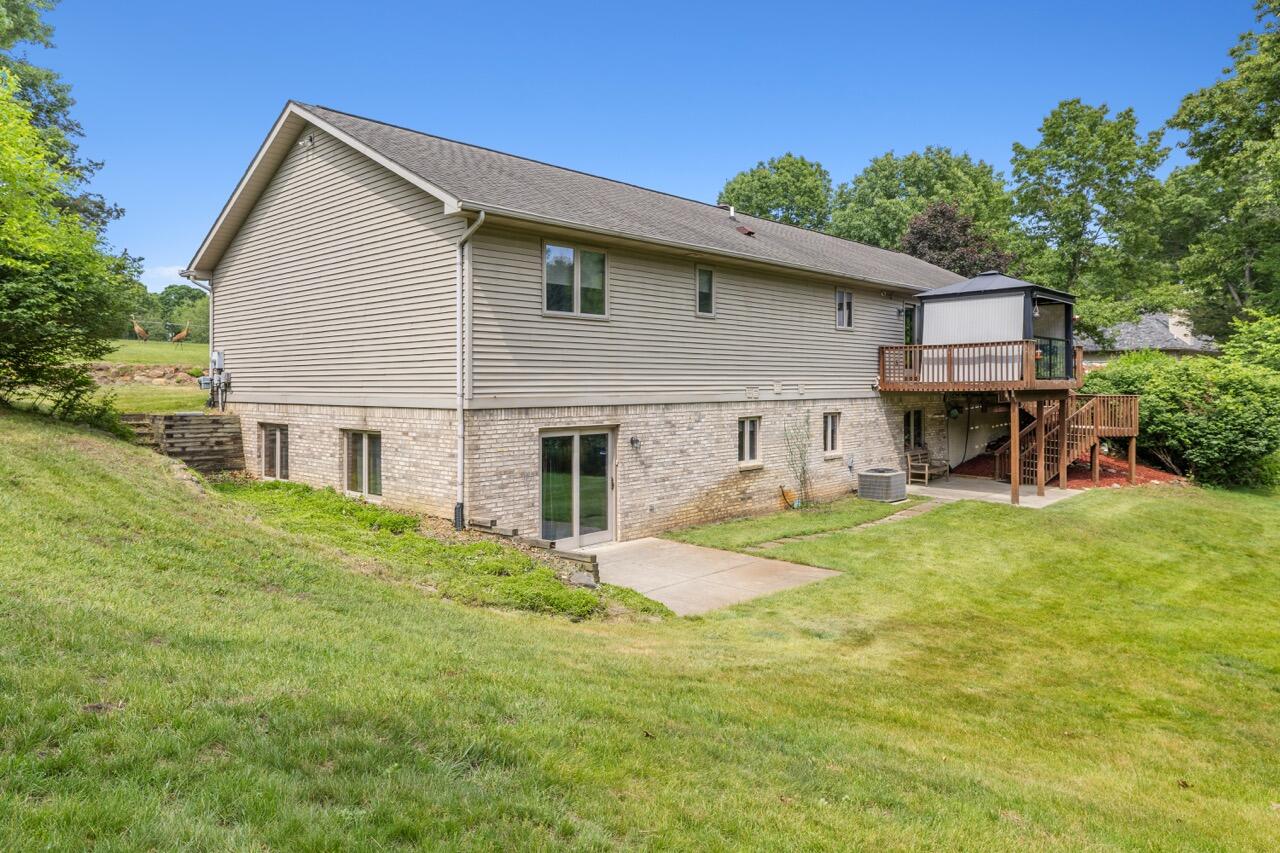 10862 Silver Lake Road South Lyon, MI 48178 - Photo 44 of 52 10682 Silver Lake-71 Large