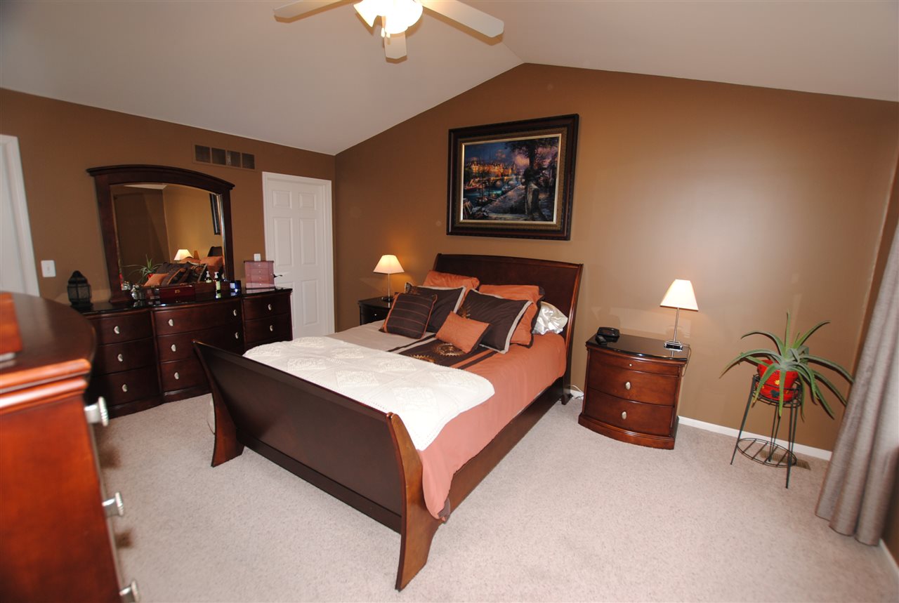 2834 Long Meadow Lane Rochester, MI 48307 - Photo 27 of 51 31376900-26.JPG