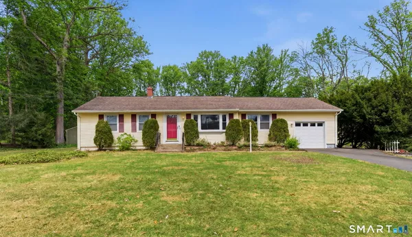 $319,900 | 8 Gem Drive, Ellington, CT 06029