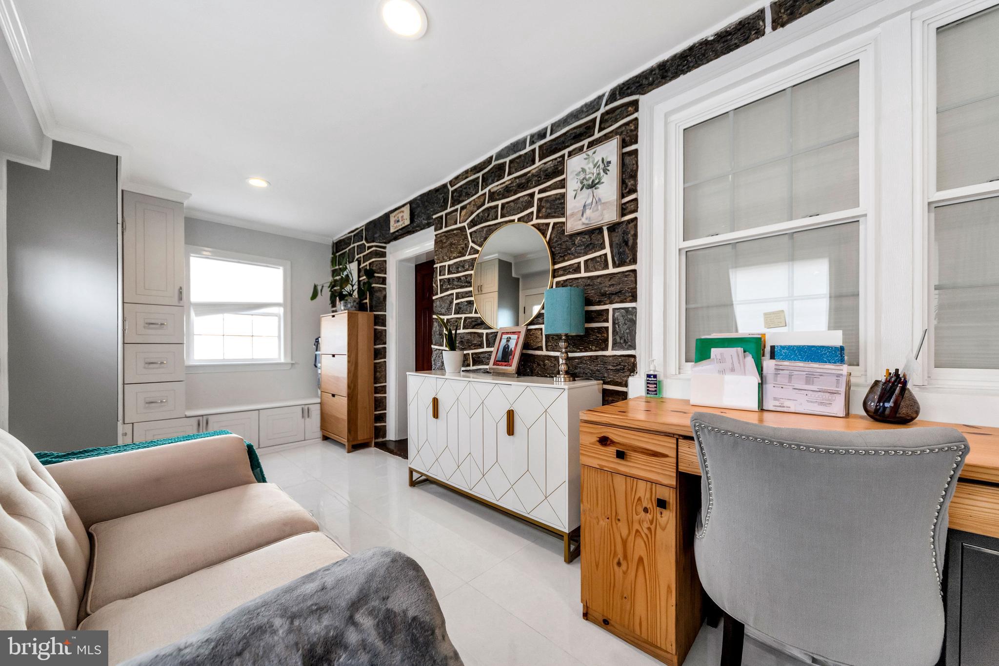 15 Kenmore Road Upper Darby, PA 19082 - Photo 4 of 35