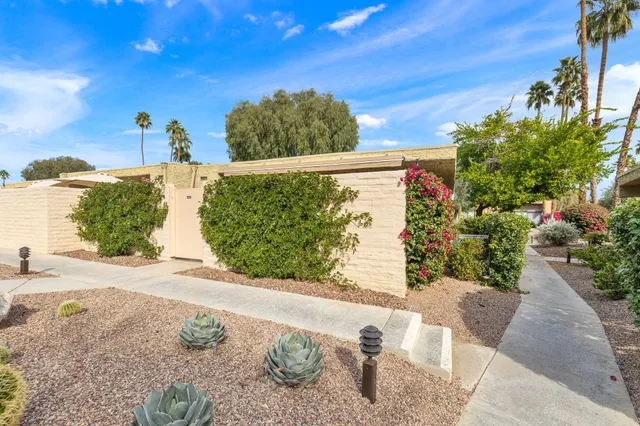 $415,000 | 5805 Los Coyotes Drive, Palm Springs, CA 92264