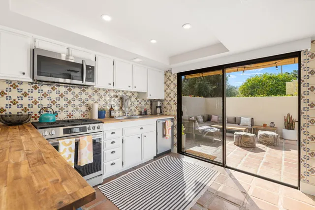 $415,000 | 5805 Los Coyotes Drive, Palm Springs, CA 92264