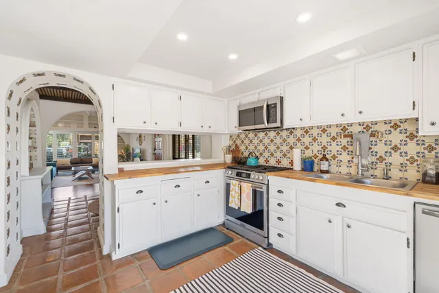 $415,000 | 5805 Los Coyotes Drive, Palm Springs, CA 92264