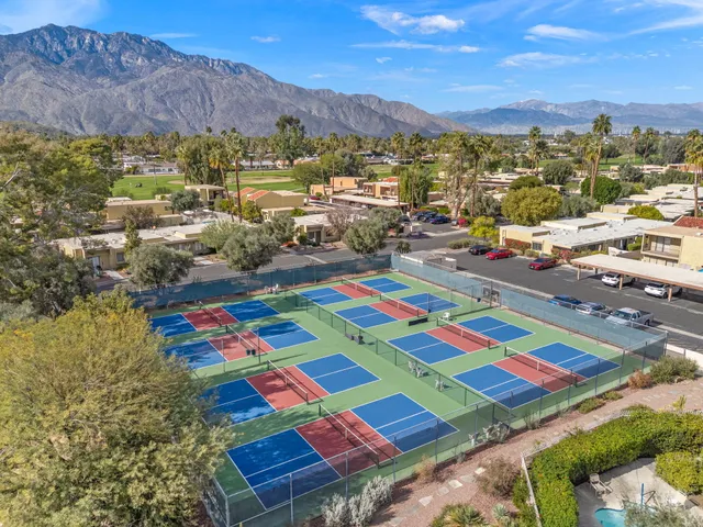 $415,000 | 5805 Los Coyotes Drive, Palm Springs, CA 92264