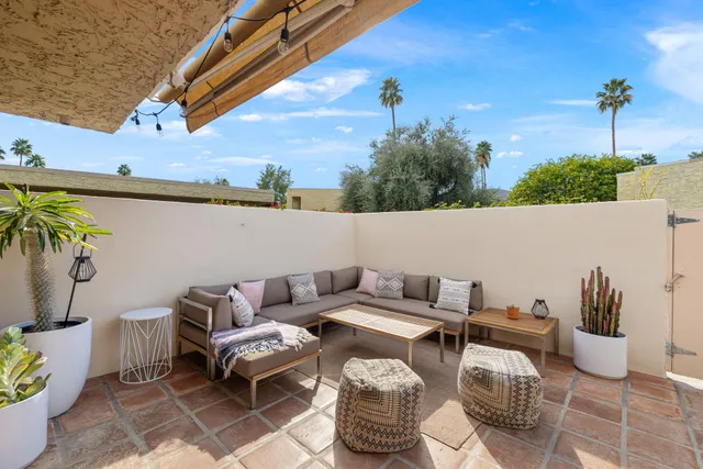 $415,000 | 5805 Los Coyotes Drive, Palm Springs, CA 92264