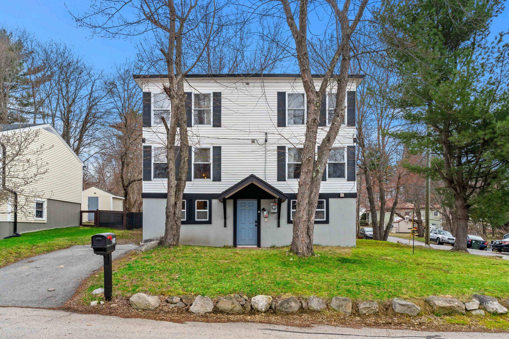 214 Maplehurst Avenue Manchester, NH 03104 - Photo 2 of 58