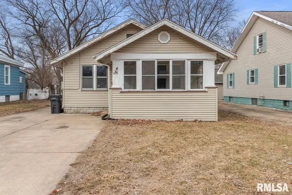 $85,000 | 1203 South 3rd Street, Pekin, IL 61554