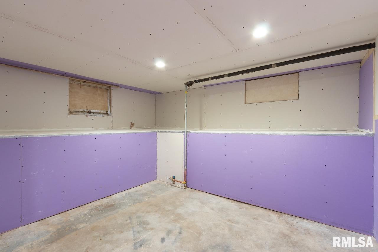 1203 South 3rd Street Pekin, IL 61554 - Photo 20 of 26