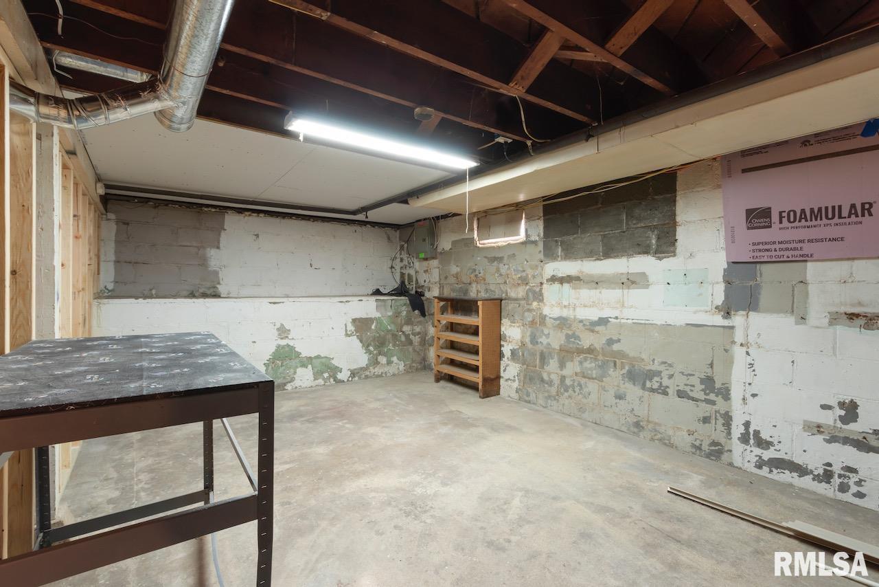 1203 South 3rd Street Pekin, IL 61554 - Photo 21 of 26