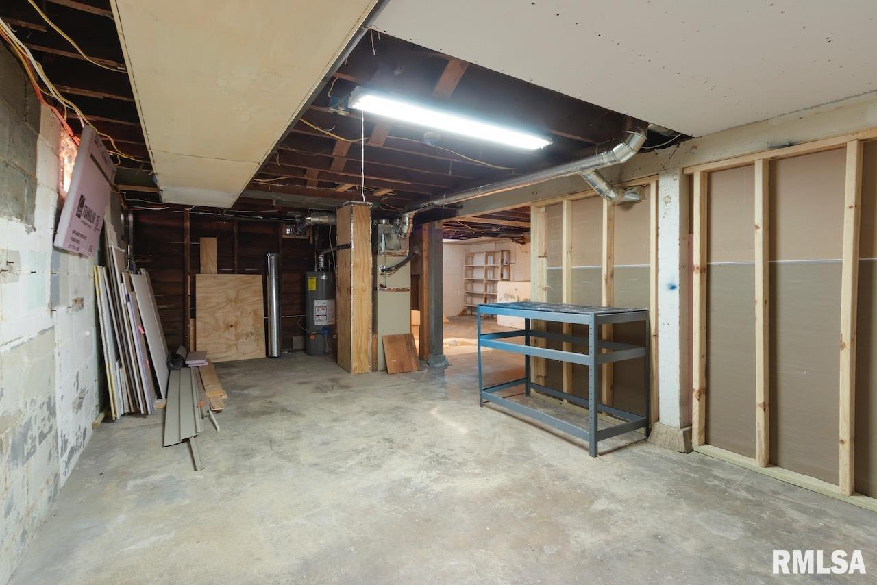 1203 South 3rd Street Pekin, IL 61554 - Photo 22 of 26