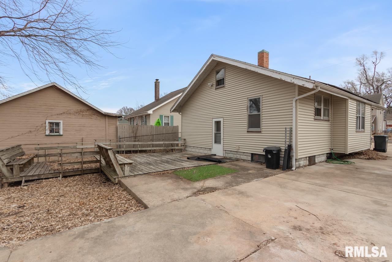 1203 South 3rd Street Pekin, IL 61554 - Photo 24 of 26