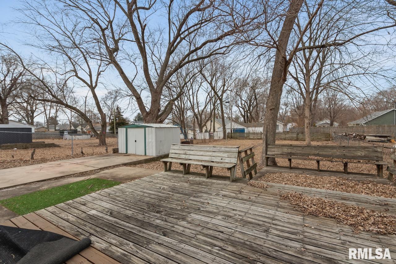 1203 South 3rd Street Pekin, IL 61554 - Photo 25 of 26
