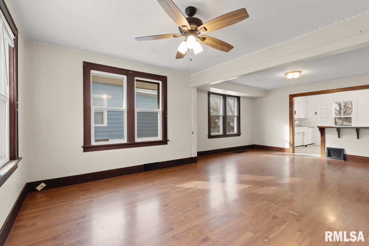 1203 South 3rd Street Pekin, IL 61554 - Photo 5 of 26