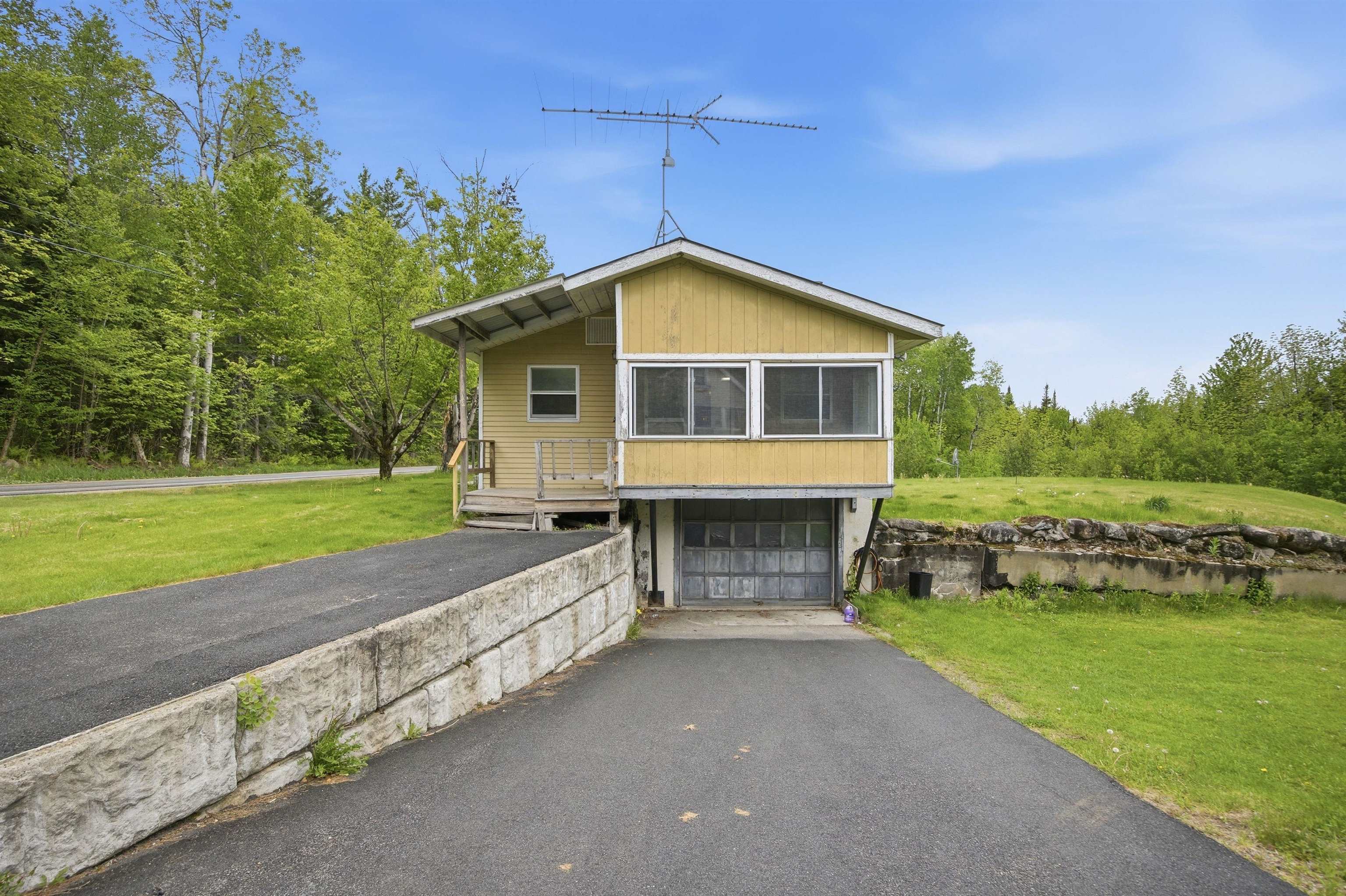 461 Coventry Road Benton, NH 03785 - Photo 4 of 49