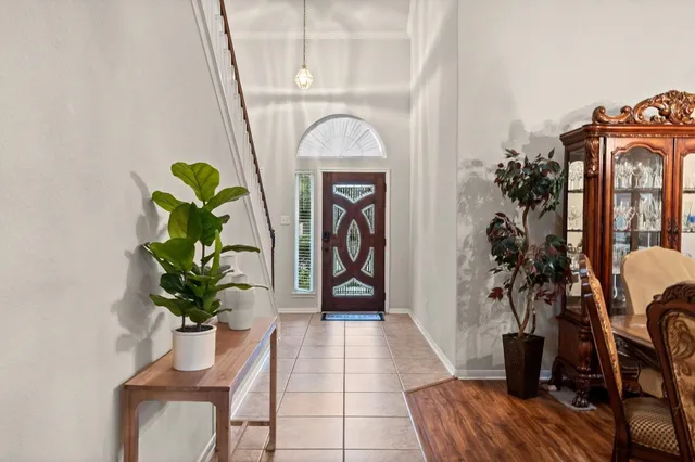 $2,400 | 914 Spring Heights Drive, Spring, TX 77373