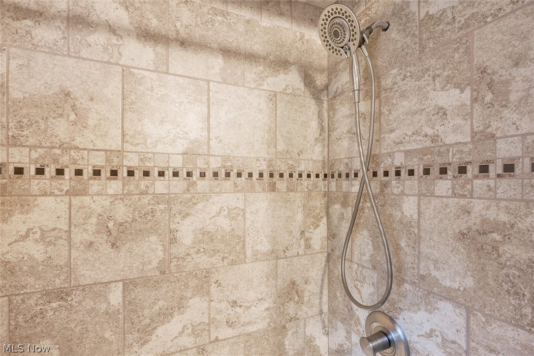 18105 Marcella Road Cleveland, OH 44119 - Photo 20 of 35 Gallery Image 20