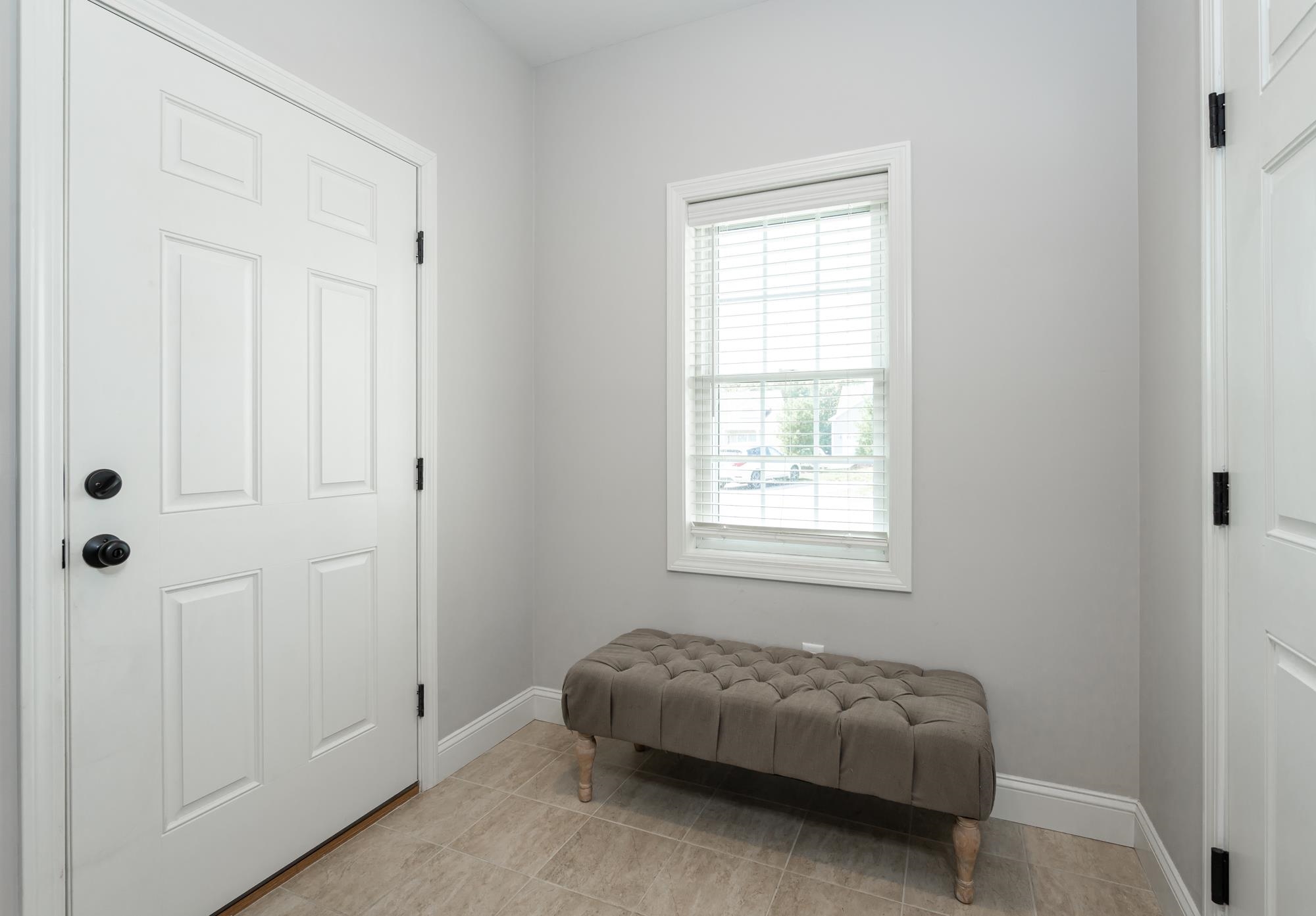 17 Crown Point Circle, Unit 86 Merrimack, NH 03054 - Photo 2 of 26