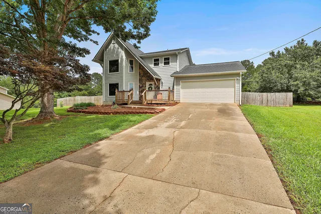 $399,900 | 125 Drennan Drive, Fayetteville, GA 30215