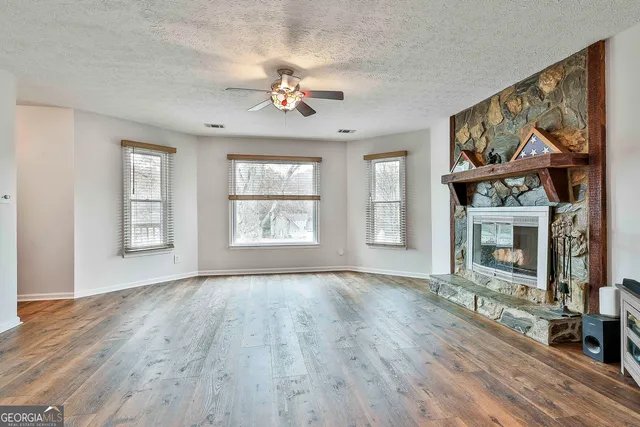 $399,900 | 125 Drennan Drive, Fayetteville, GA 30215