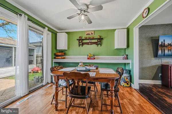 $375,000 | 884 Broadfield Drive, Newark, DE 19713