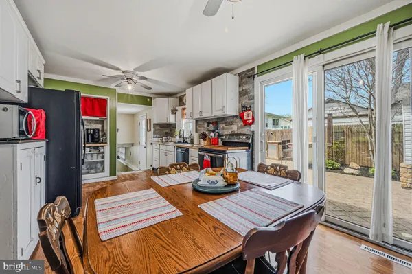 $375,000 | 884 Broadfield Drive, Newark, DE 19713
