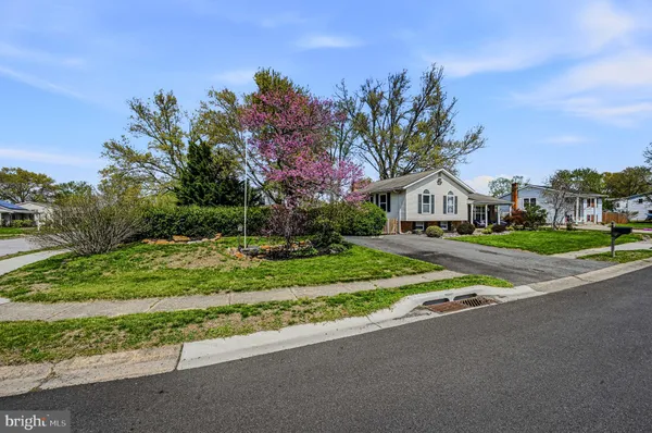 $375,000 | 884 Broadfield Drive, Newark, DE 19713