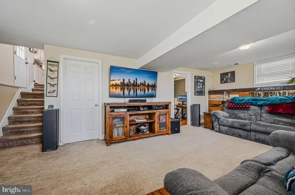$375,000 | 884 Broadfield Drive, Newark, DE 19713