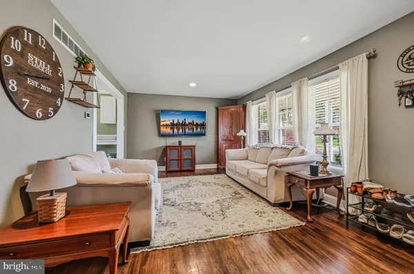 $375,000 | 884 Broadfield Drive, Newark, DE 19713