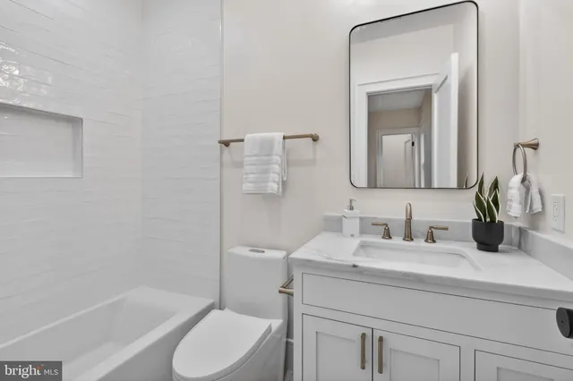 $3,399,000 | 7113 Fairfax Road, Bethesda, MD 20814