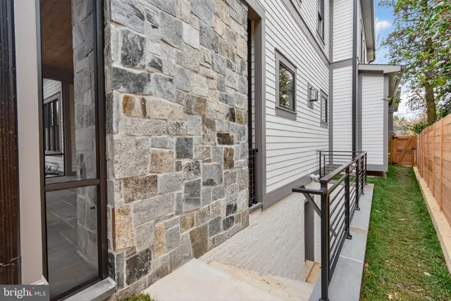 $3,399,000 | 7113 Fairfax Road, Bethesda, MD 20814