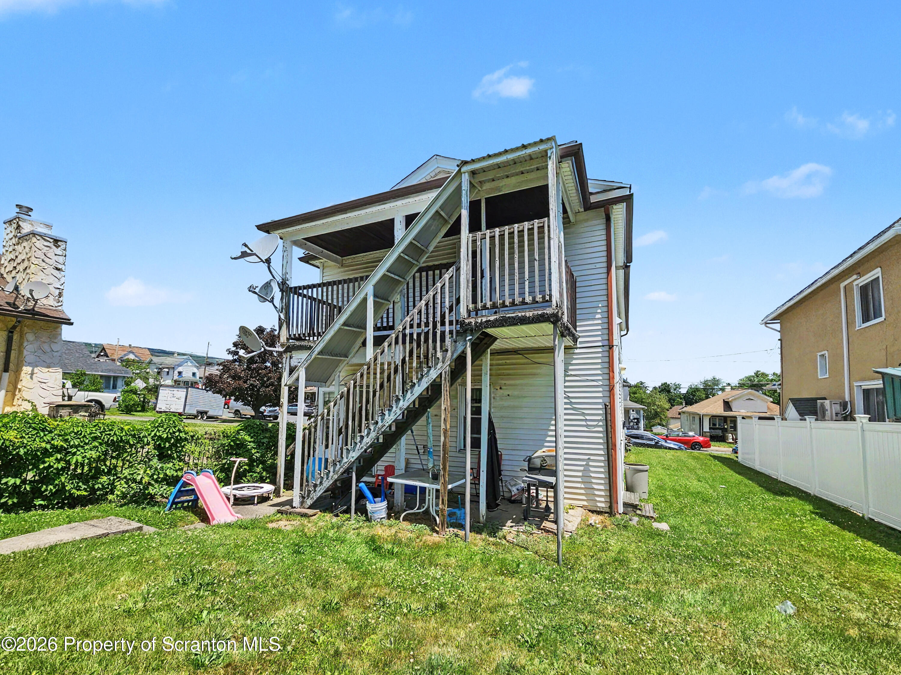 1315 Farr Street, Unit 2 Scranton, PA 18504 - Photo 4 of 10 Back