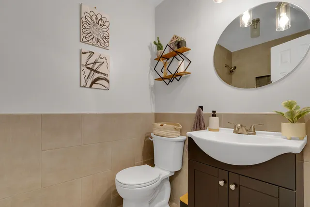 $495,000 | 437 Eagleview Drive, Carol Stream, IL 60188