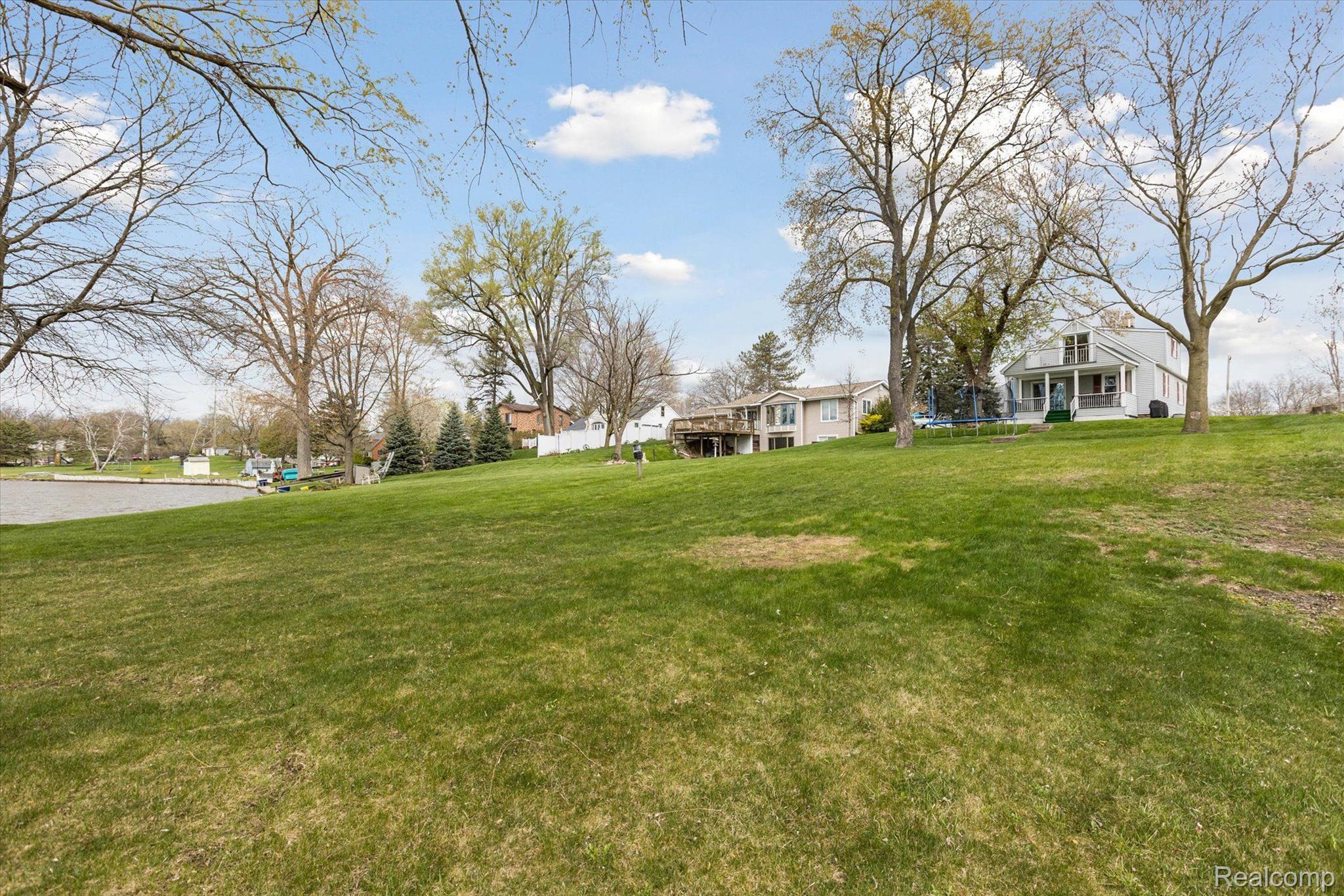 4078 East Pierson Road Flint, MI 48506 - Photo 16 of 59 Gallery Image 16