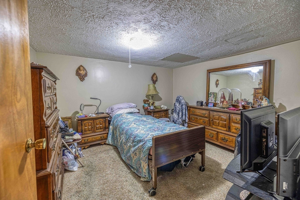 321 Embert Street Fall River, MA 02721 - Photo 17 of 31 Gallery Image 17