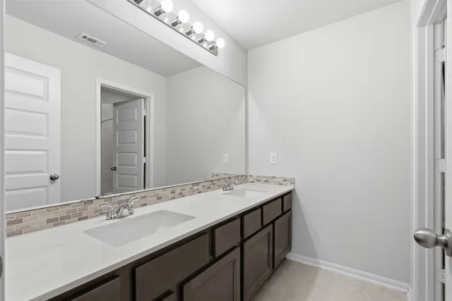 $509,000 | 8915 Forest Side Drive, Missouri City, TX 77459