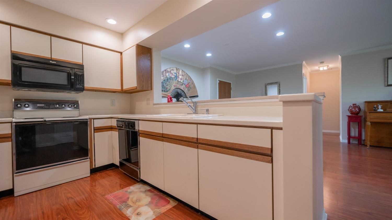 910 Ridge Road, Unit 403 Munster, IN 46321 - Photo 11 of 36 1500x842