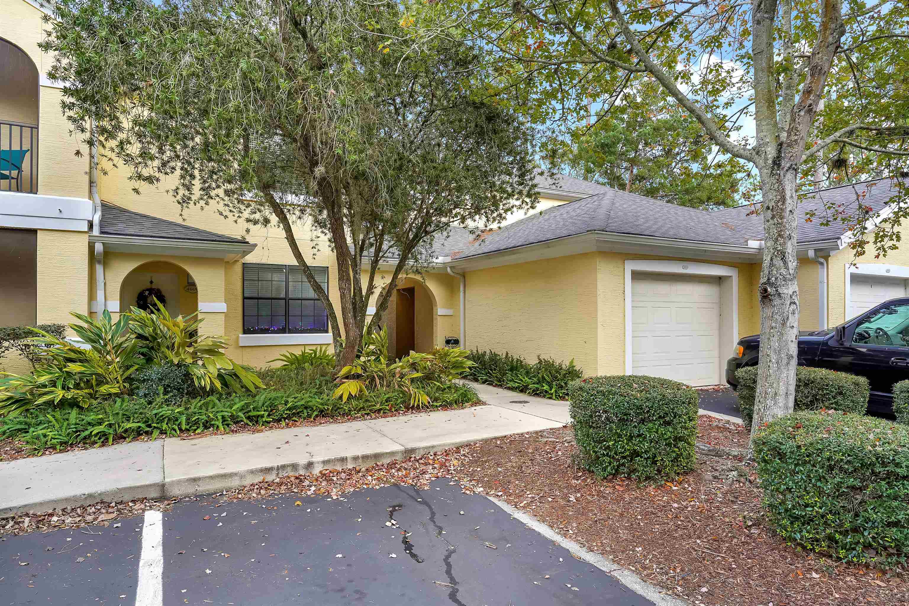 4629 Serena Circle St. Augustine, FL 32084 - Photo 5 of 47 a front view of a house with garden