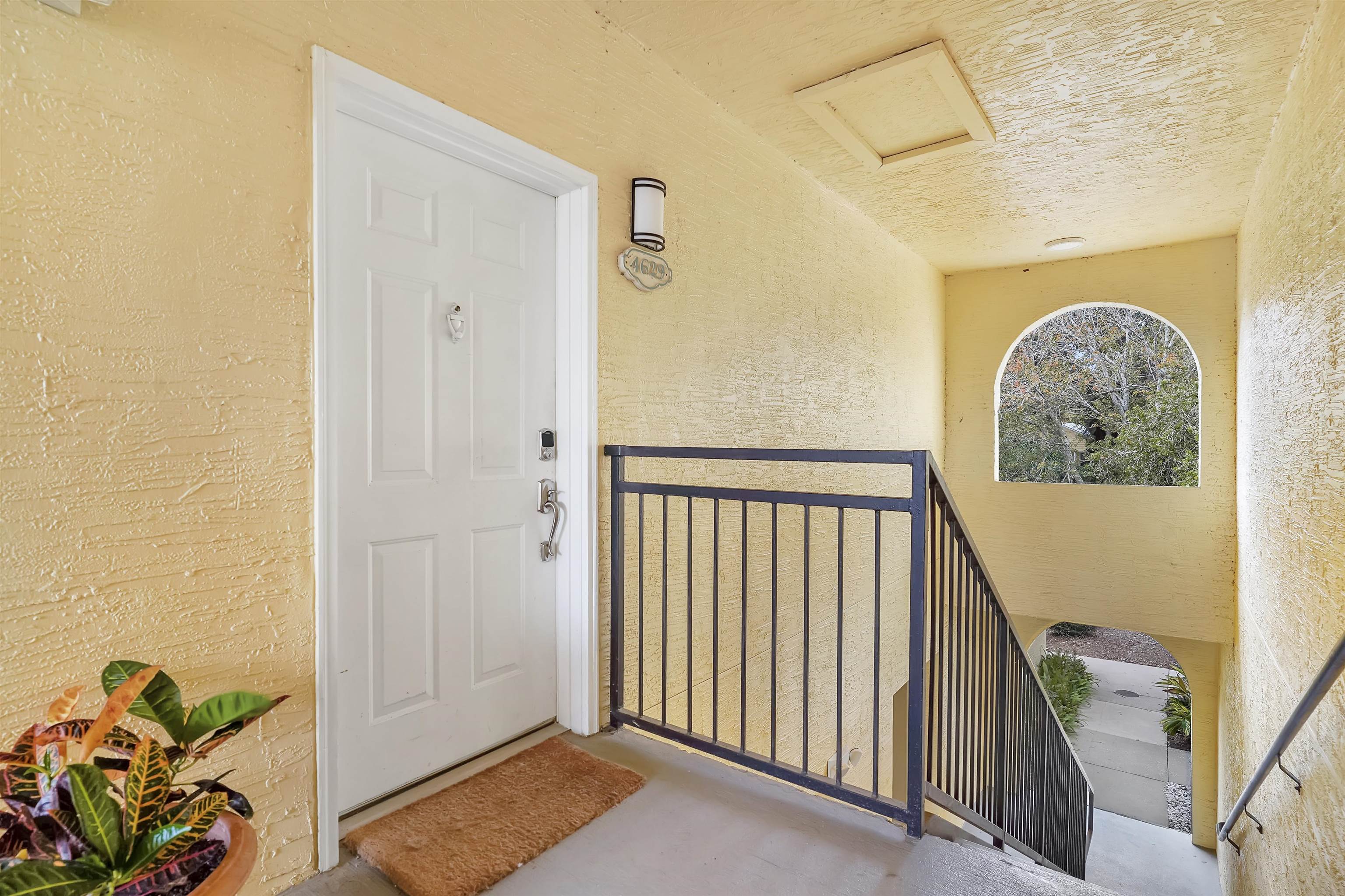 4629 Serena Circle St. Augustine, FL 32084 - Photo 7 of 47 a view of a hallway and interior of the house